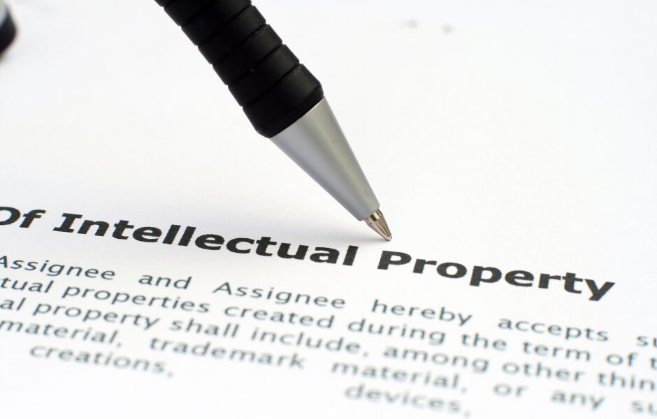 Интелектуална, индустриална собственост и авторско право – каква е разликата