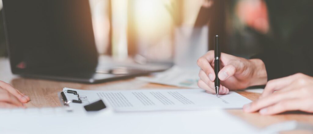 Copyright Protection: Content Distribution and Contracts